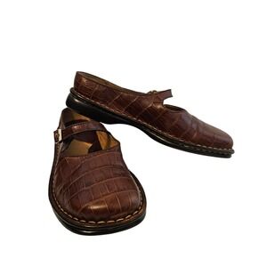 BORN Woman SZ 9 Alligator Texture Leather Mary Jane Mule Comfort Cottage Cushion